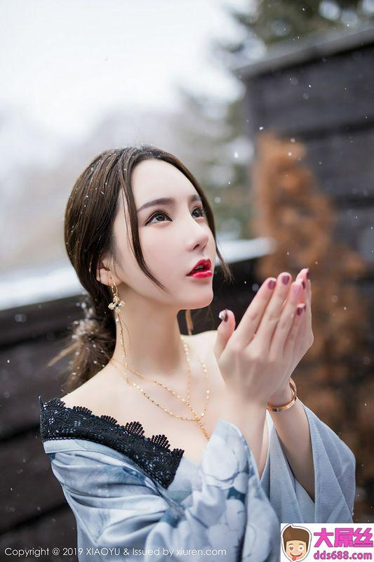 女神周于希Sandy北海道旅拍雪中佳人秀美乳撩人诱惑写真