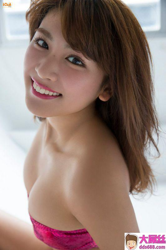 久松郁实BOMB.tv高清写真图2016年12月号GRAVUREChannel