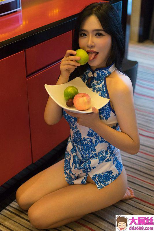 翘臀美女刘钰儿乳香袭人十足女王范