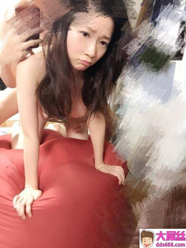 极品女神女友璐璐高气质良家美少妇露脸生活照