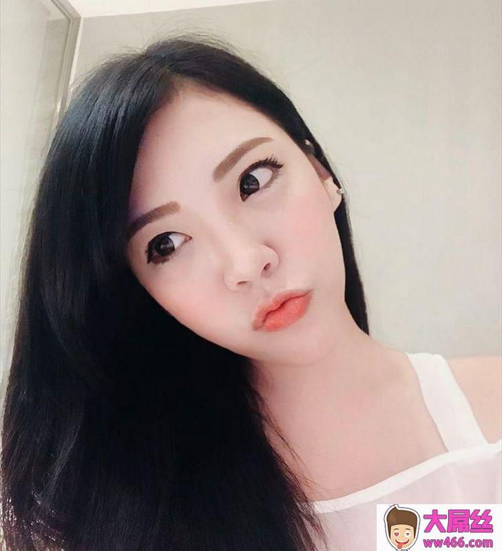 要人如何抗拒这种眼神这种颜值的美人Yu