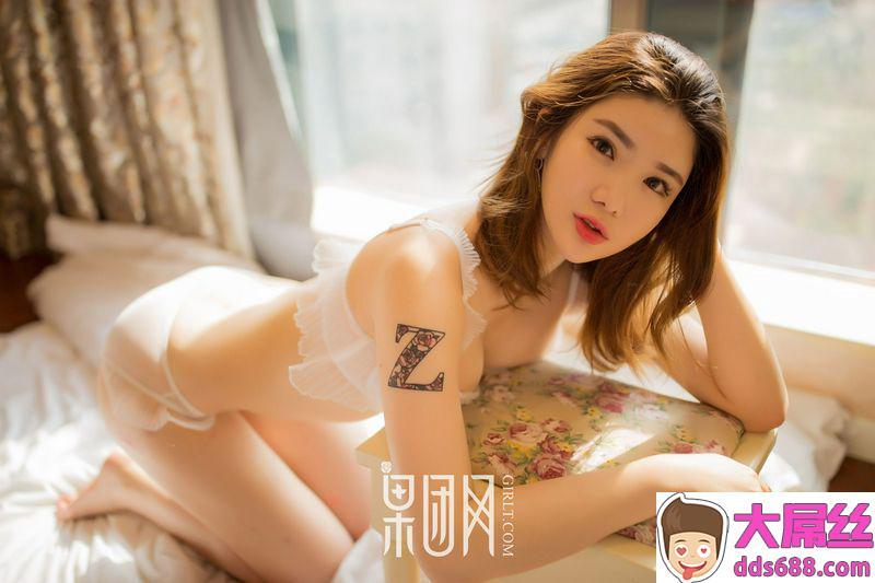 怀春少女蜜照外泄！毛毛内衣情趣无敌，酥胸翘臀鲜嫩欲滴！